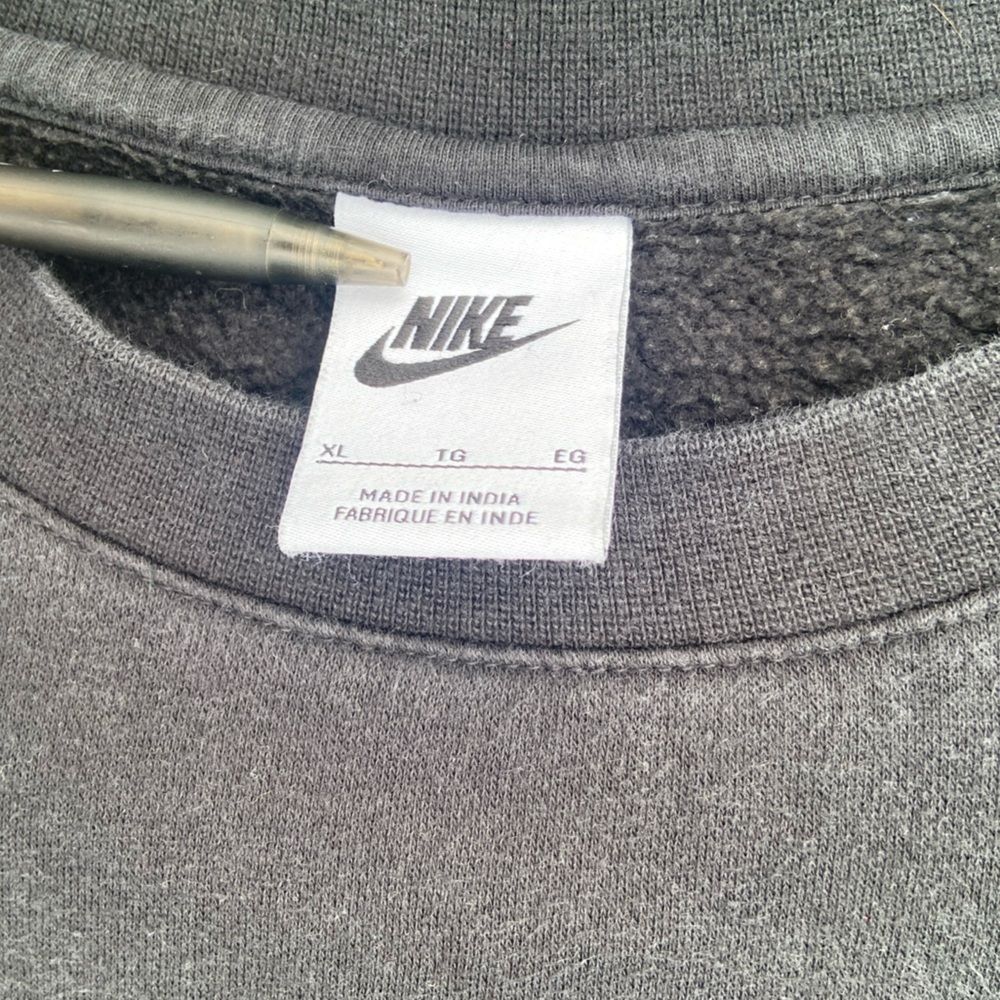 Nike Black Crewneck Pullover Sweatshirt Size XL - Picture 3 of 6